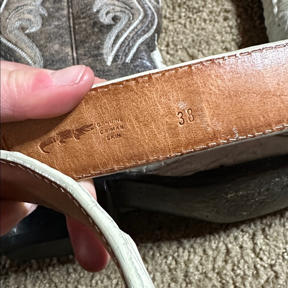 Aguila Real White and Gray crocodile Cowboy Boots with Belt - Picture 11 of 11